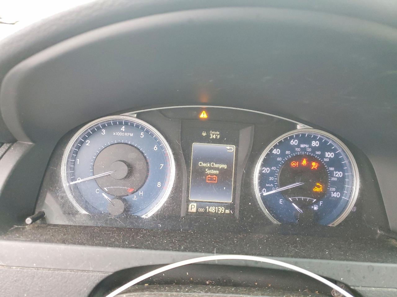 2016 TOYOTA CAMRY LE photo 9