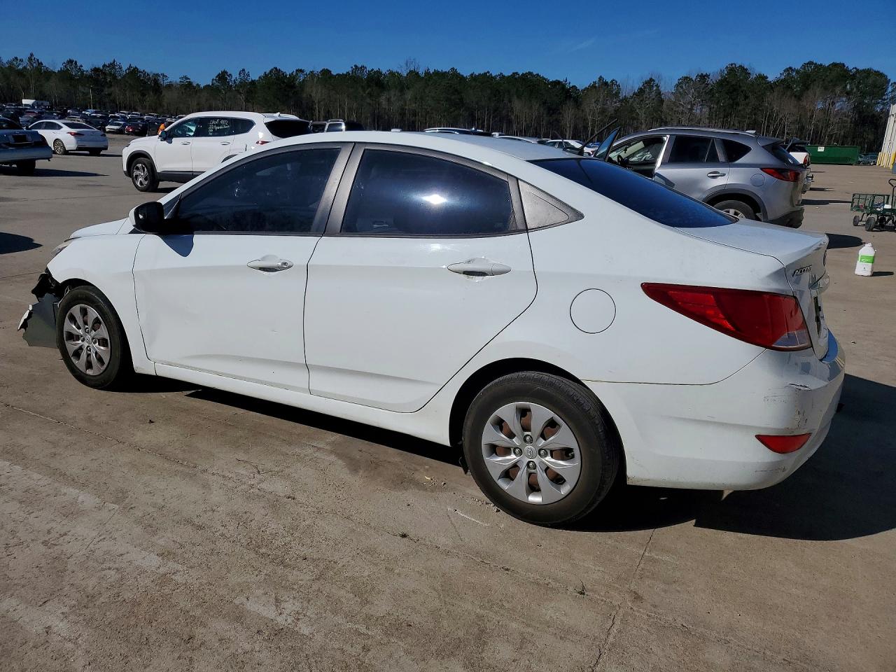 2016 HYUNDAI ACCENT SE photo 2