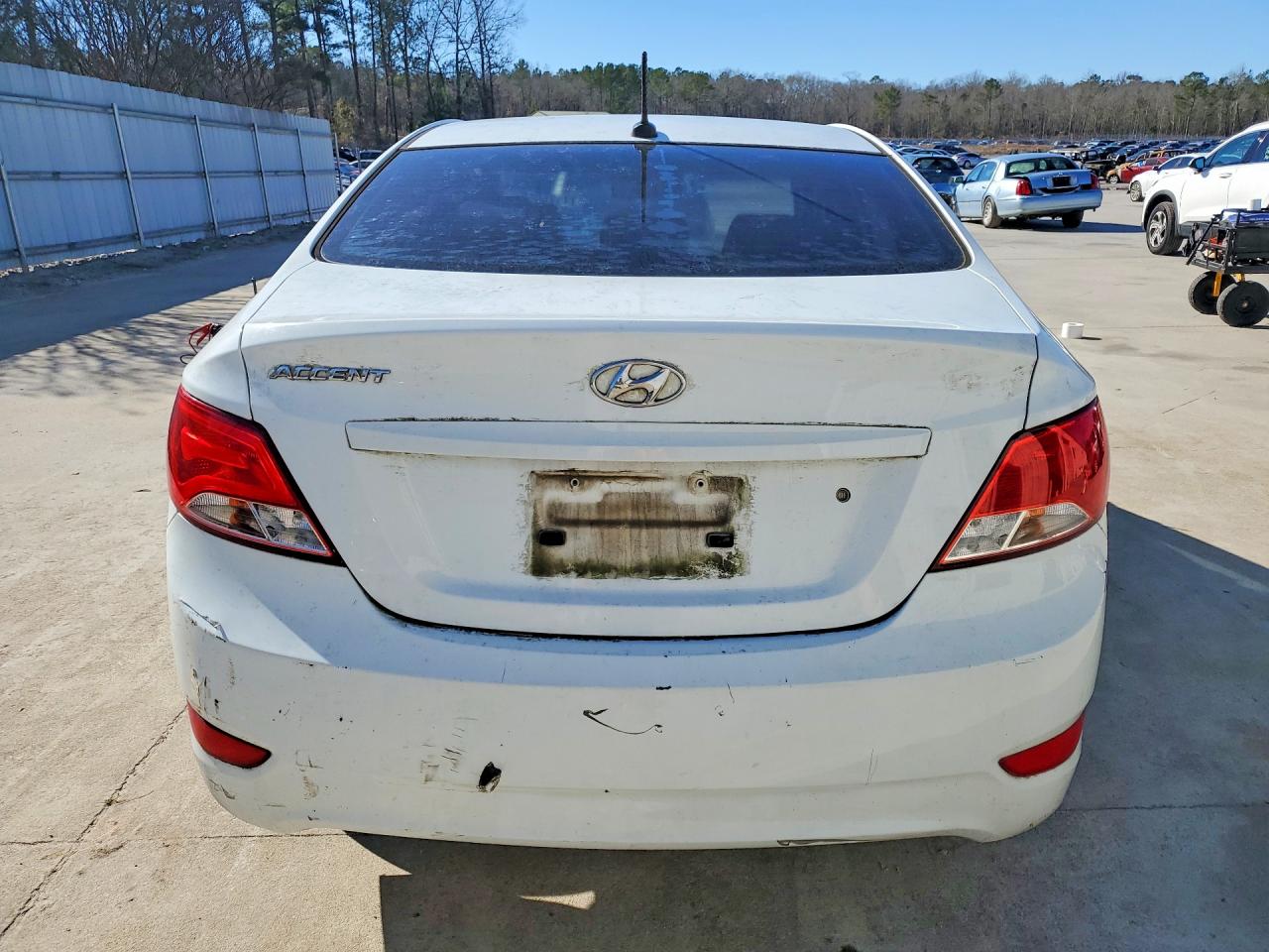 2016 HYUNDAI ACCENT SE photo 6