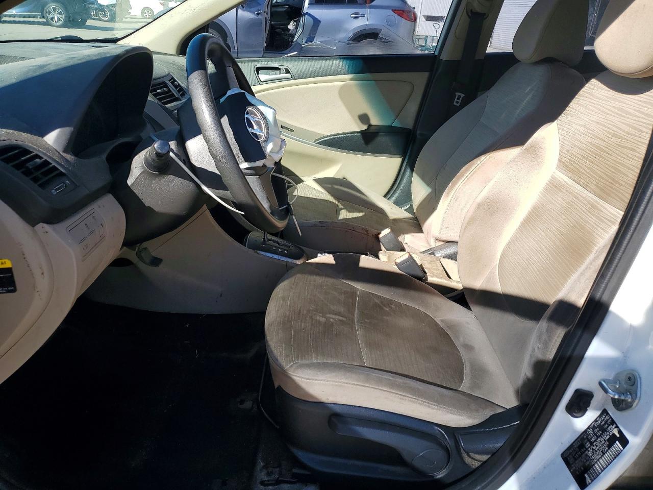 2016 HYUNDAI ACCENT SE photo 7