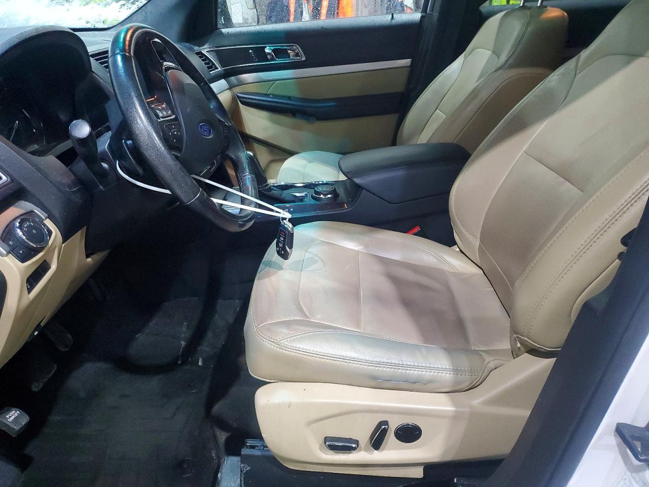 2016 FORD EXPLORER XLT photo 7