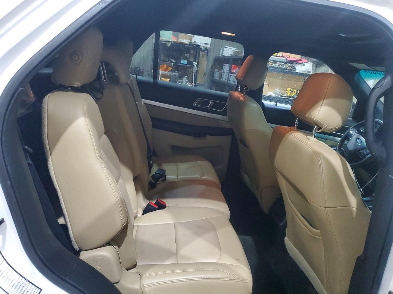 2016 FORD EXPLORER XLT photo 11