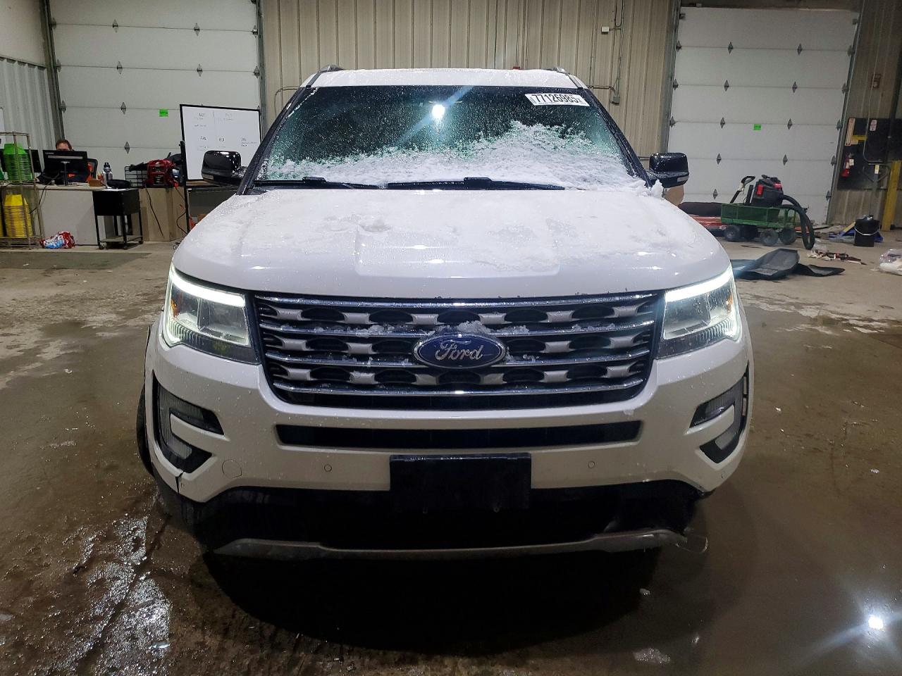 2016 FORD EXPLORER XLT photo 5