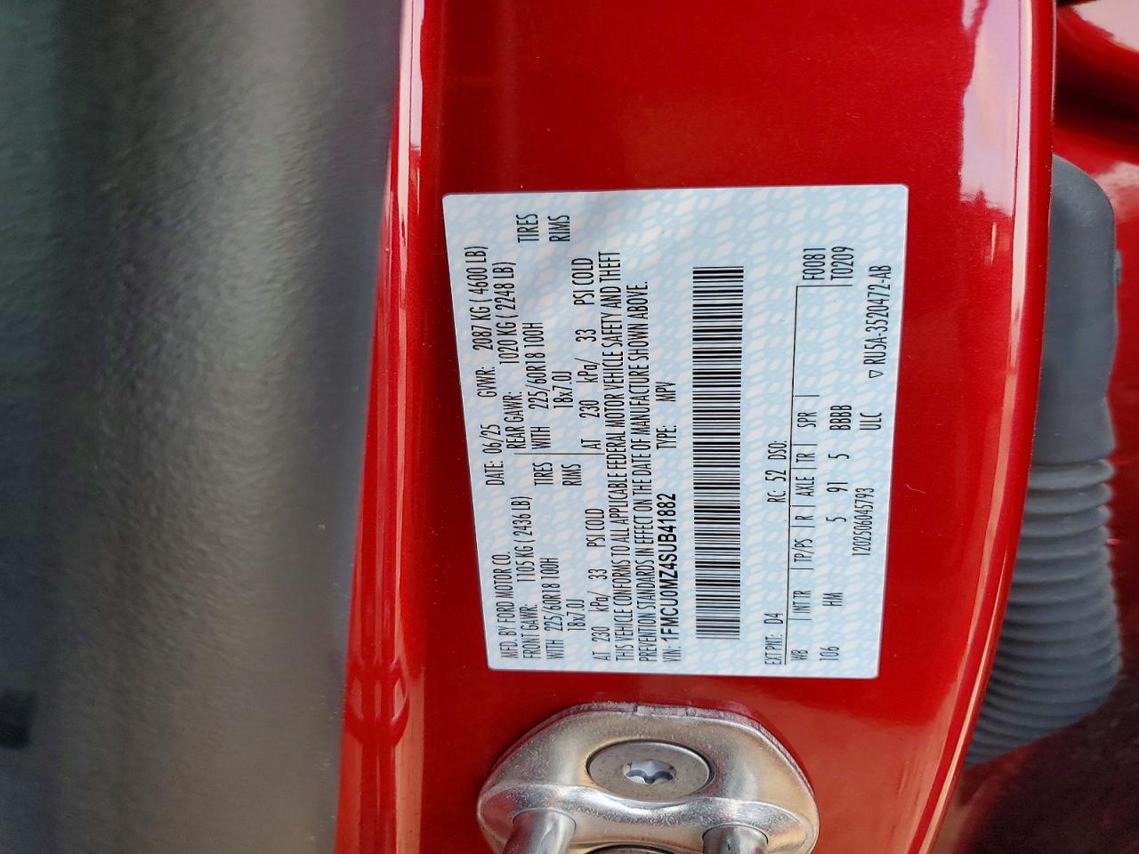 2025 FORD ESCAPE ST LINE photo 13