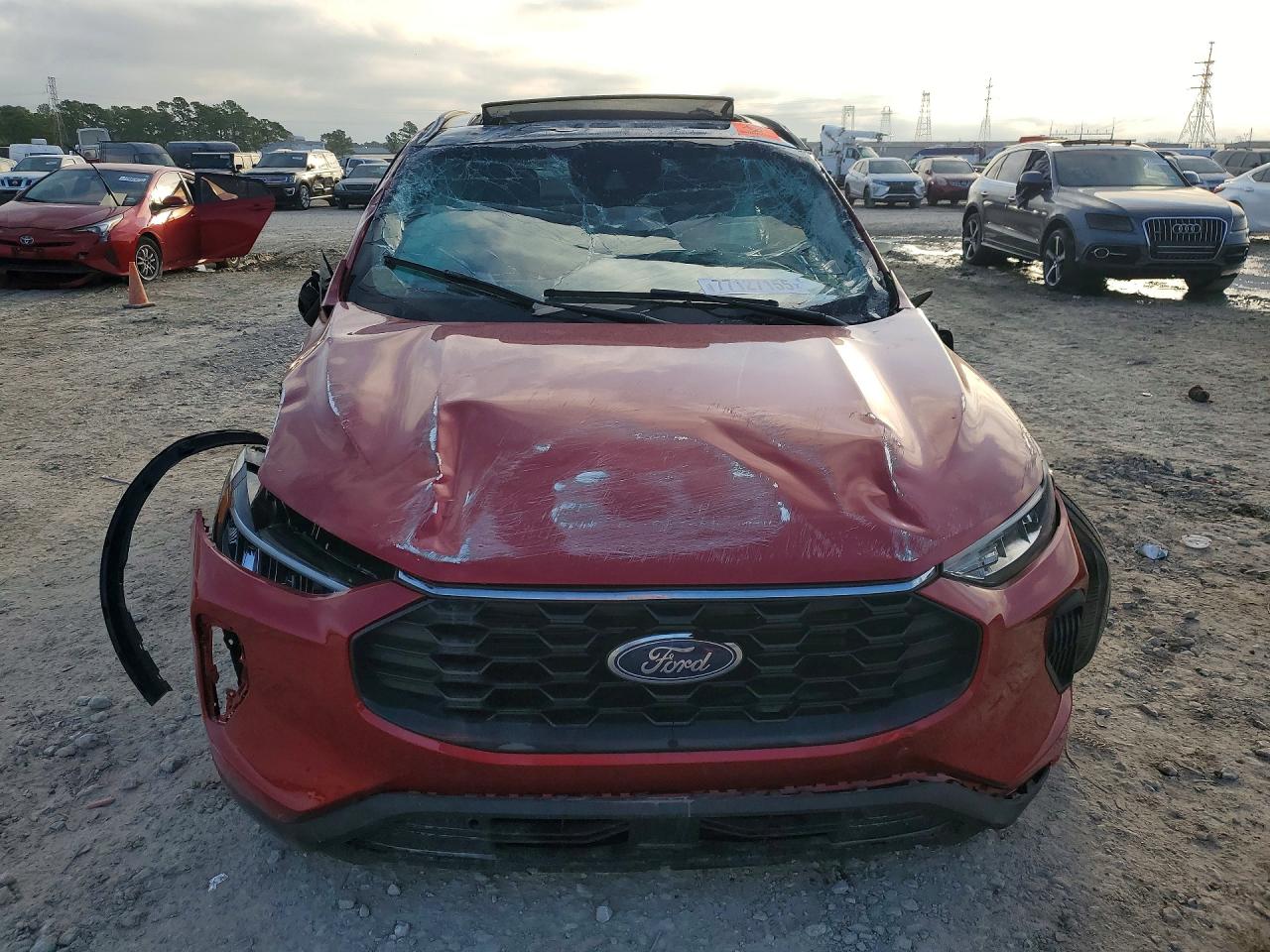 2025 FORD ESCAPE ST LINE photo 5