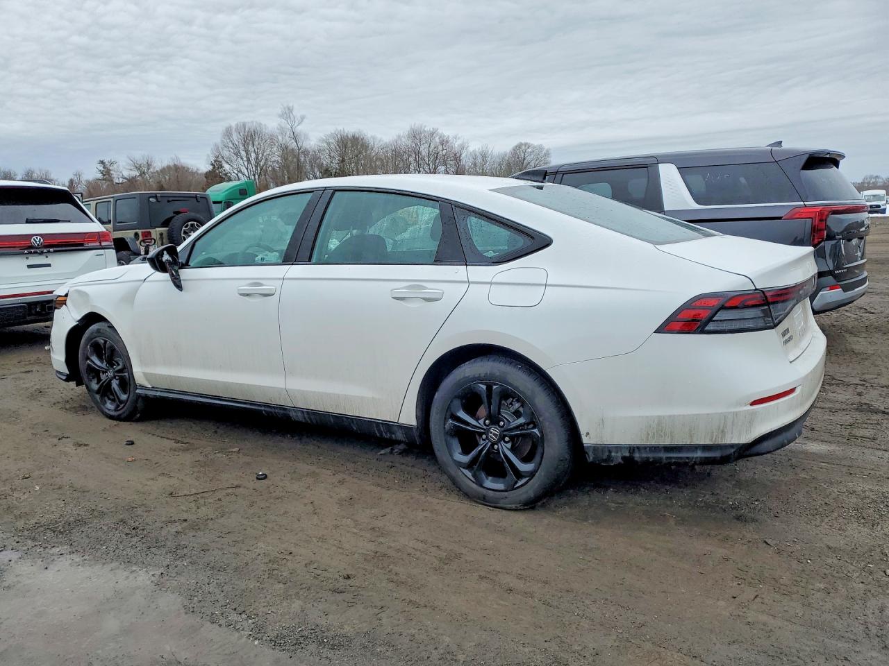 2025 HONDA ACCORD SE photo 3