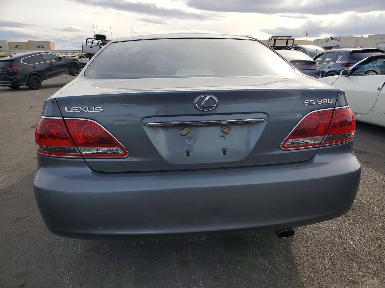 2005 LEXUS ES 330 photo 6