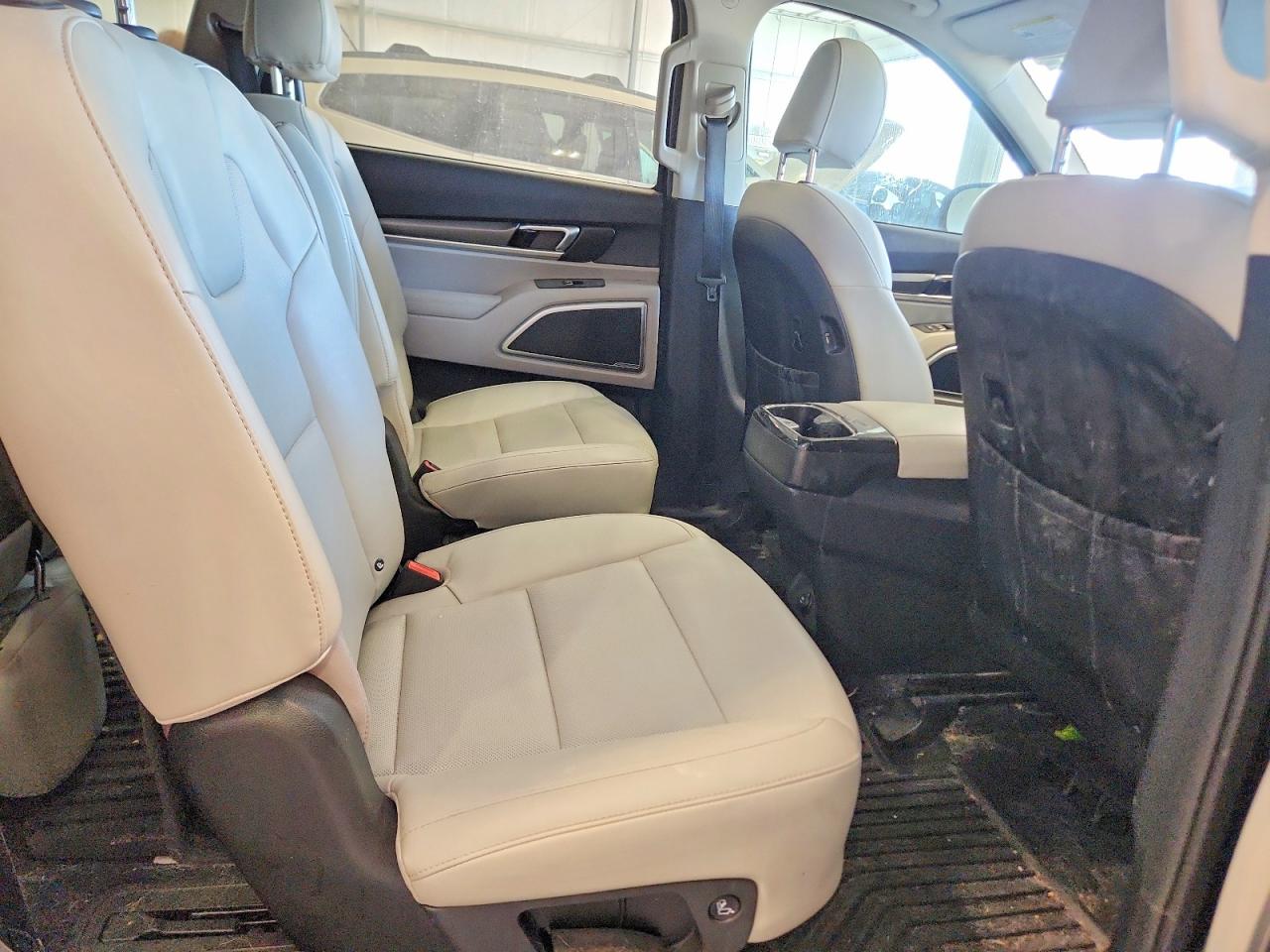 2021 KIA TELLURIDE S photo 11