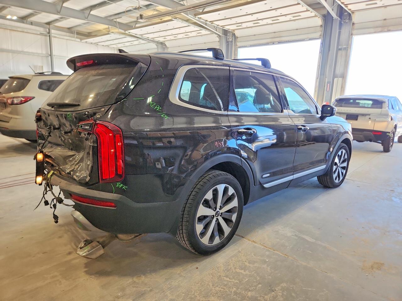 2021 KIA TELLURIDE S photo 3