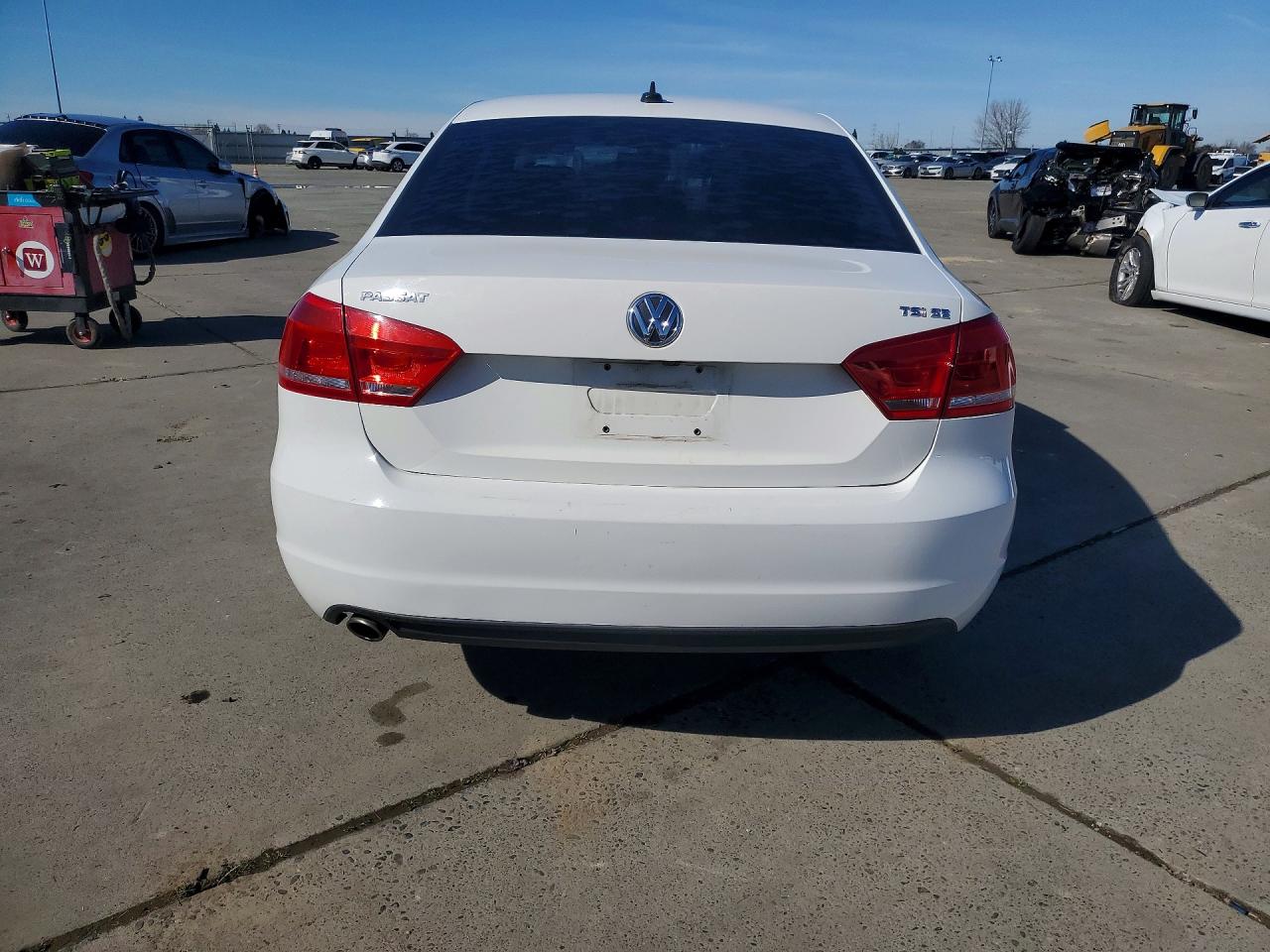 2014 VOLKSWAGEN PASSAT SE photo 11