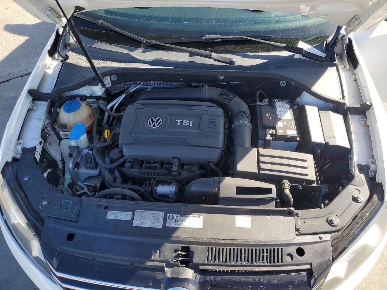 2014 VOLKSWAGEN PASSAT SE photo 21