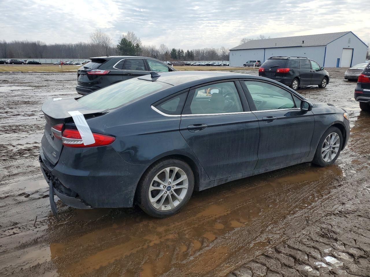 2020 FORD FUSION photo 3