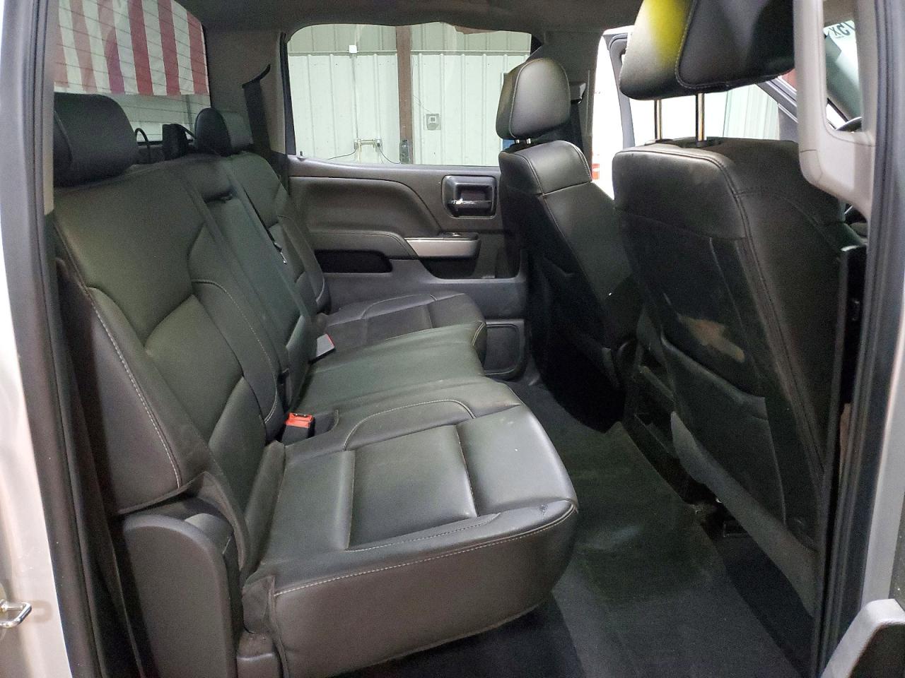2018 CHEVROLET SILVERADO K1500 LT photo 10