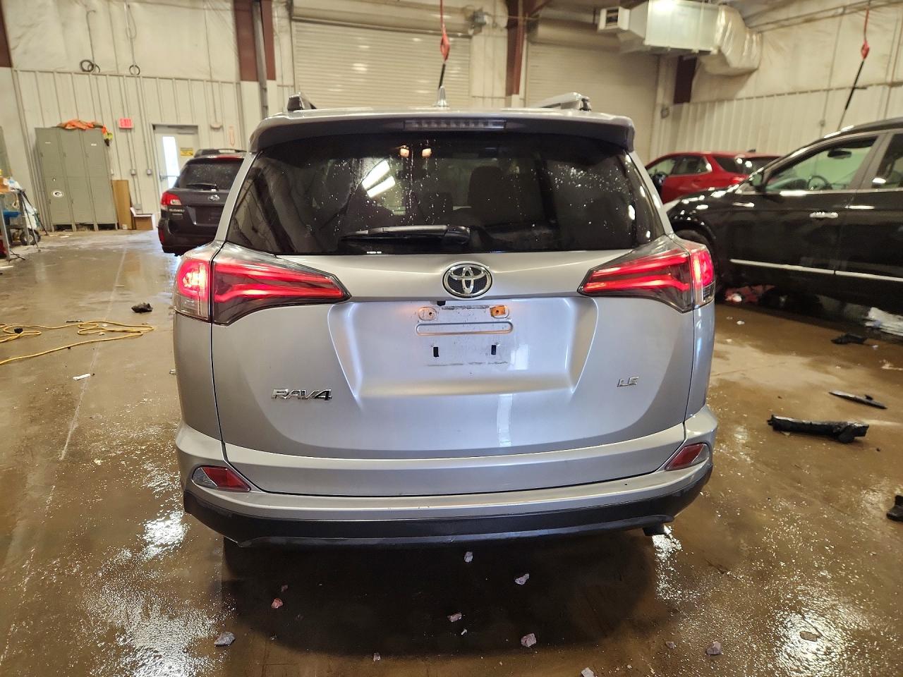 2018 TOYOTA RAV4 LE photo 6