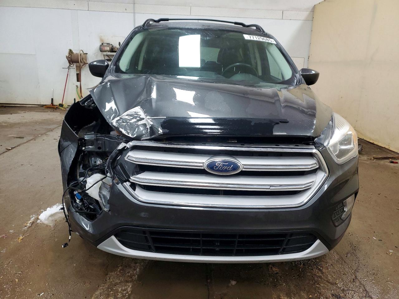 2018 FORD ESCAPE SEL photo 13