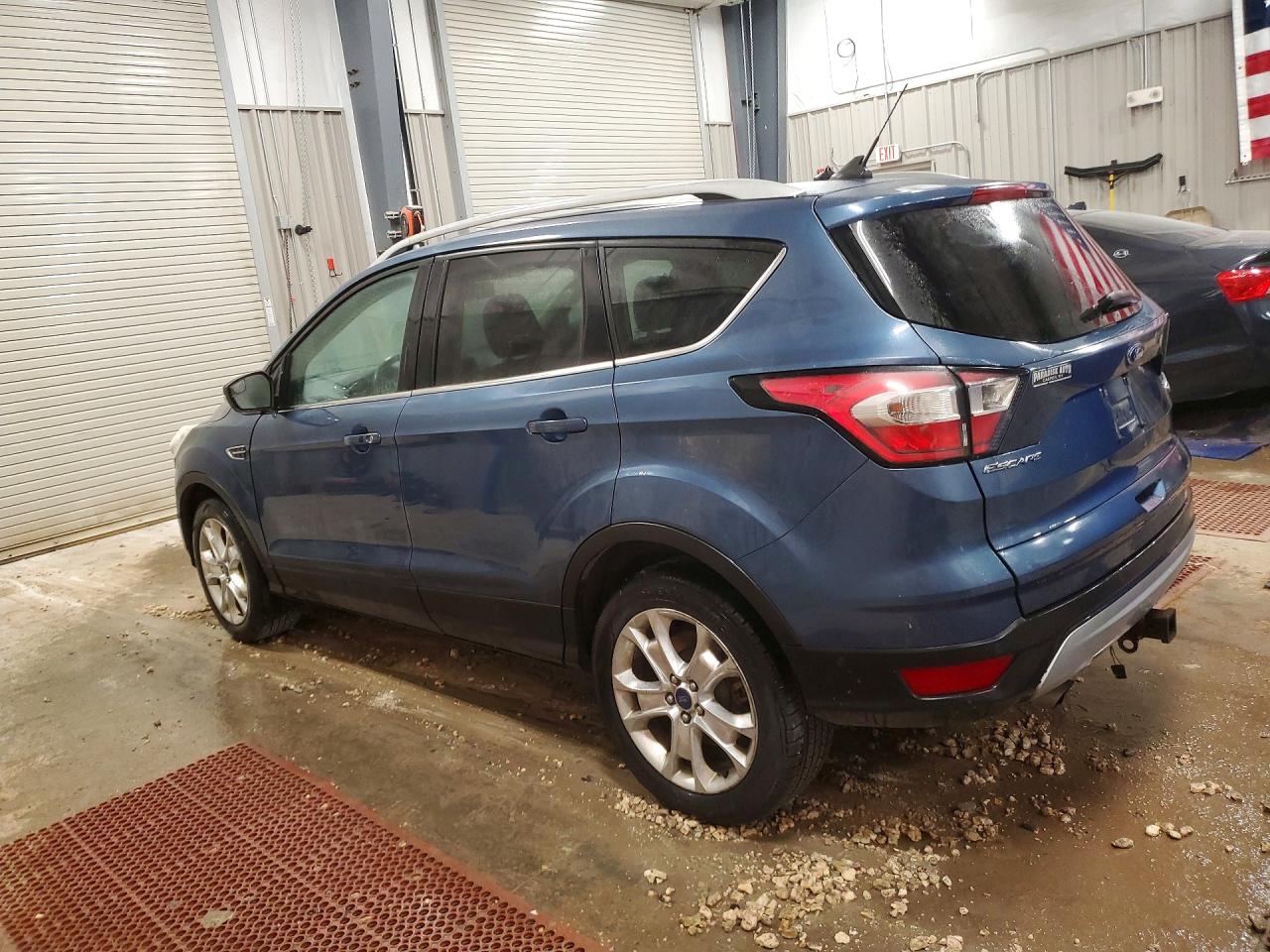 2018 FORD ESCAPE TITANIUM photo 3