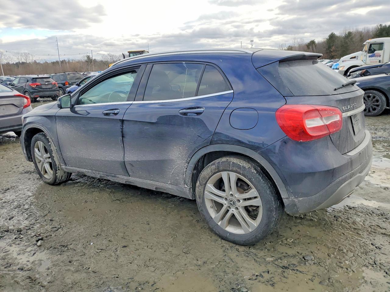 2019 MERCEDES-BENZ GLA 250 4MATIC photo 4