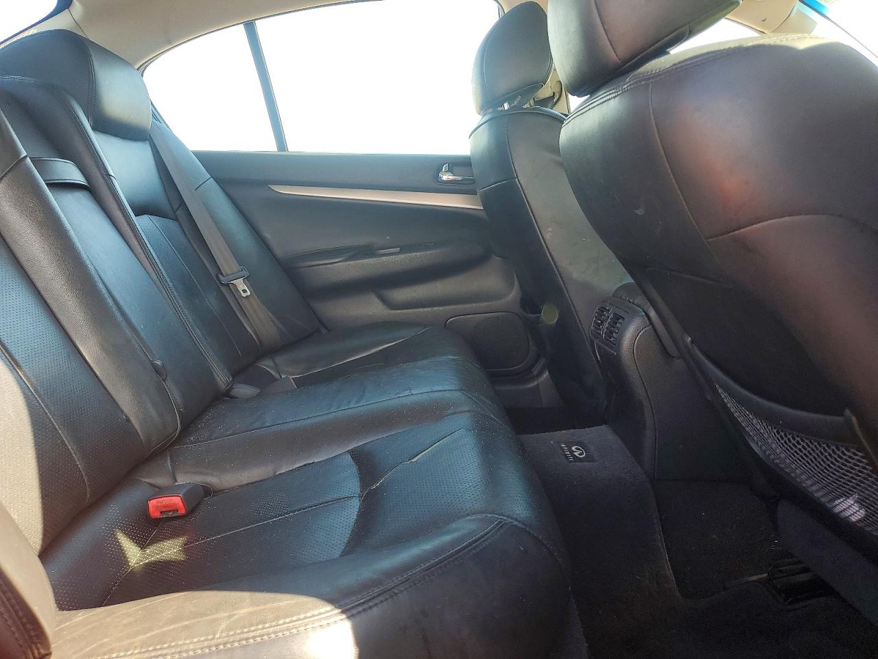 2012 INFINITI G37 BASE photo 19