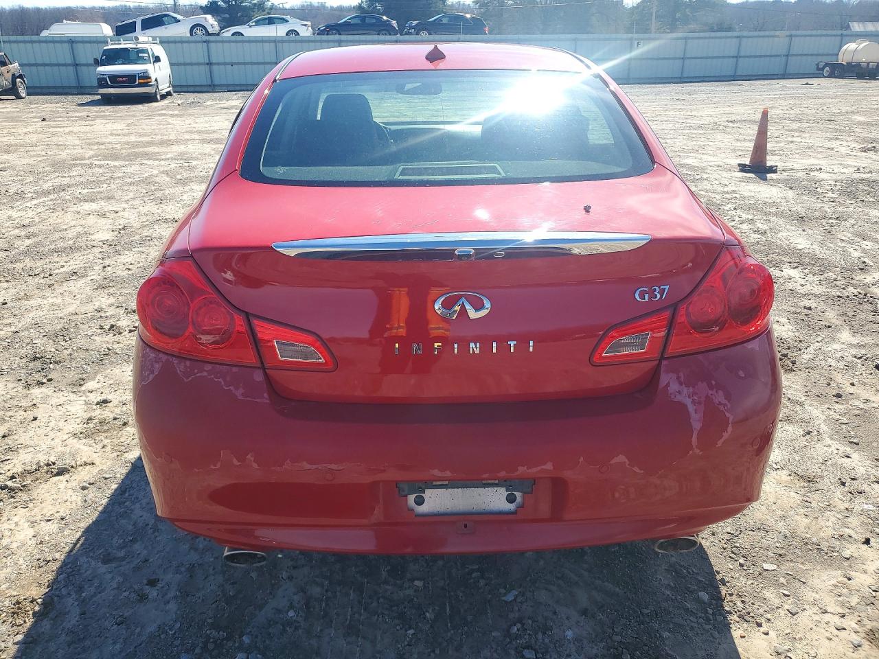 2012 INFINITI G37 BASE photo 11