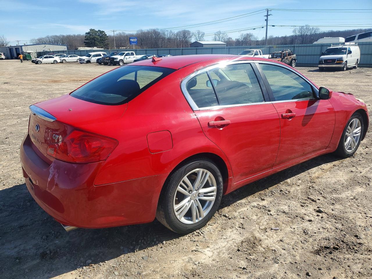 2012 INFINITI G37 BASE photo 5
