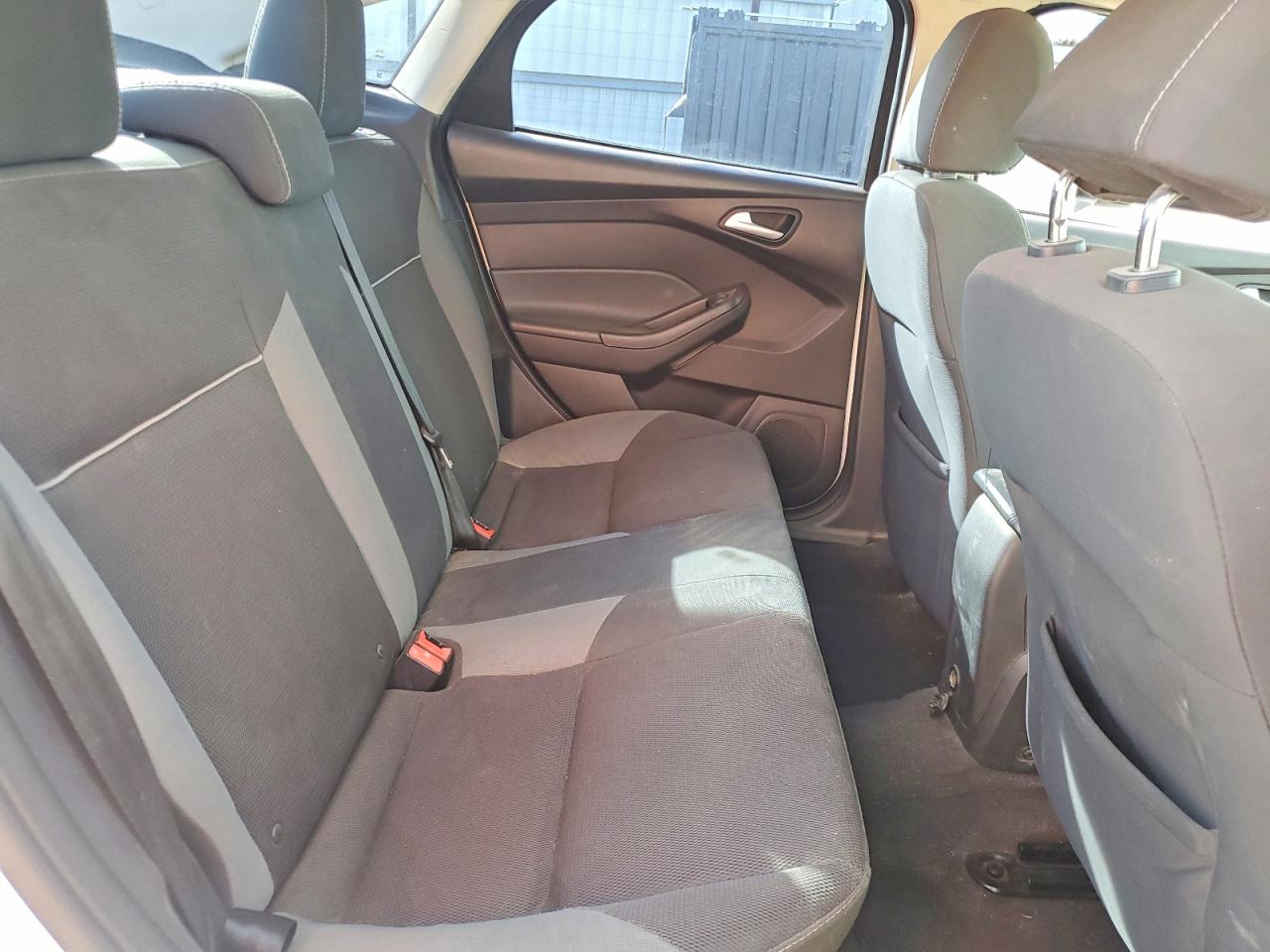 2013 FORD FOCUS SE photo 19