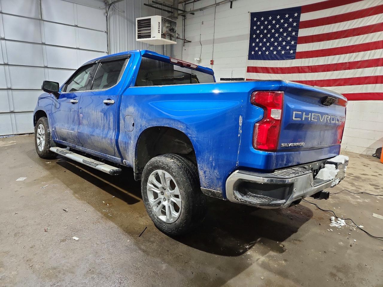 2023 CHEVROLET SILVERADO K1500 LTZ photo 2