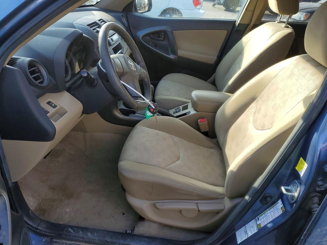 2010 TOYOTA RAV4 BASE photo 13