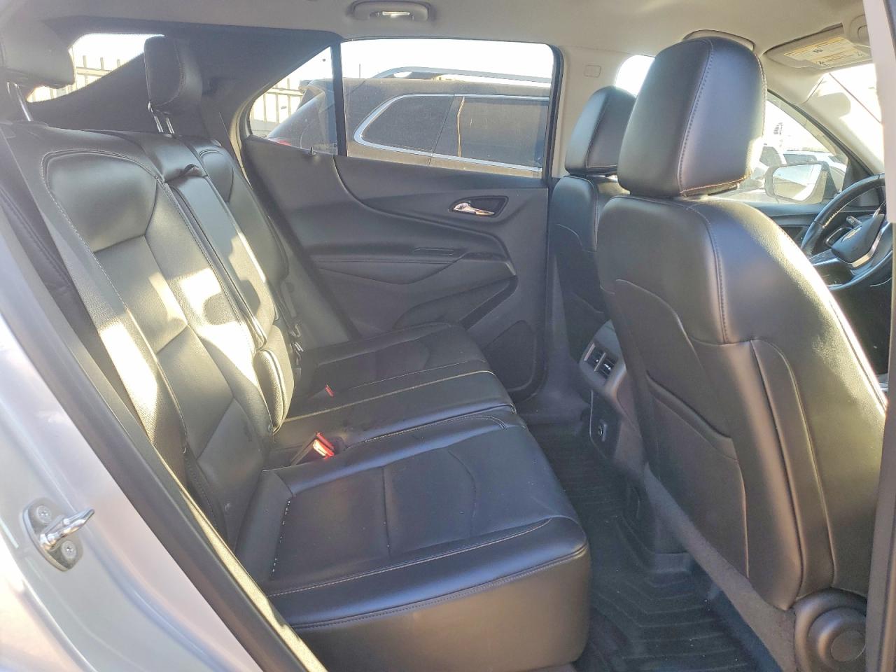 2019 CHEVROLET EQUINOX PREMIER photo 11