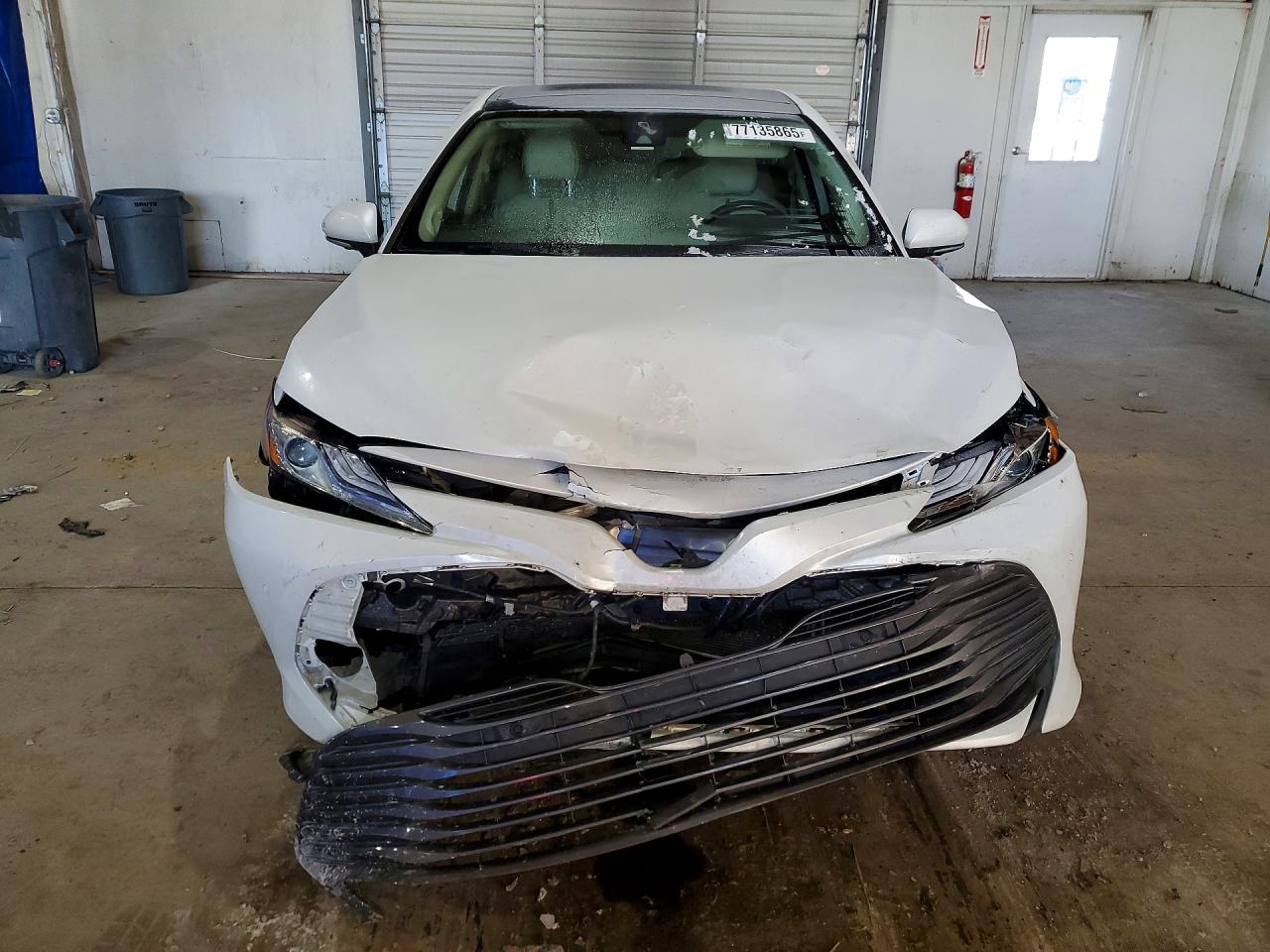 2019 TOYOTA CAMRY XSE photo 13