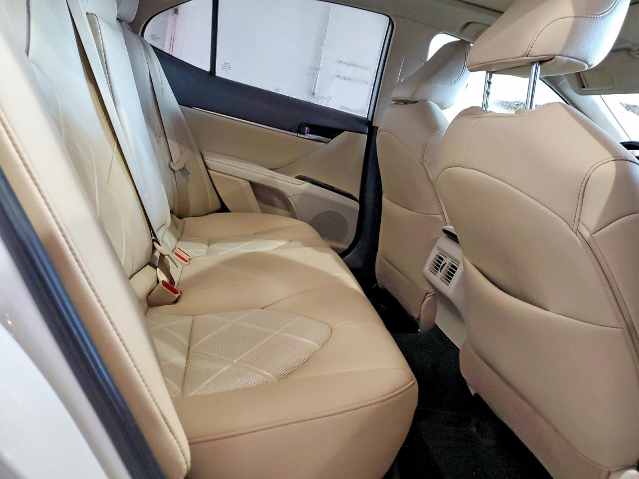 2019 TOYOTA CAMRY XSE photo 28