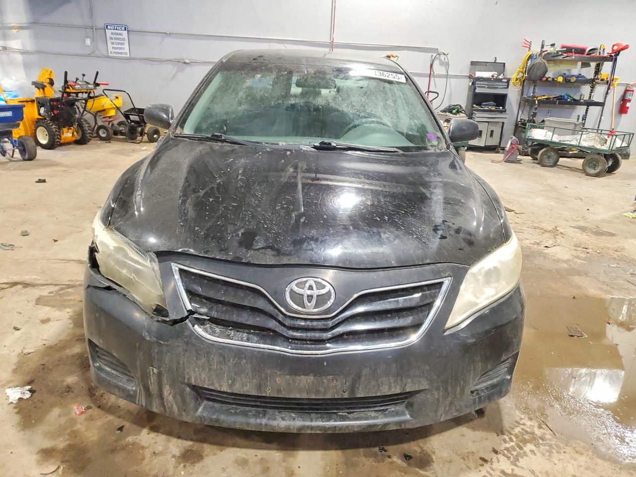 2011 TOYOTA CAMRY BASE photo 5