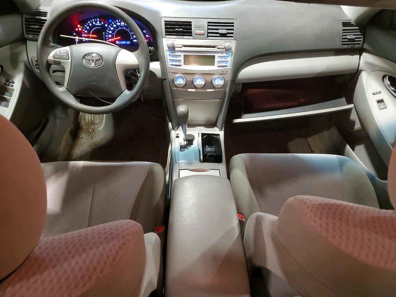 2011 TOYOTA CAMRY BASE photo 8