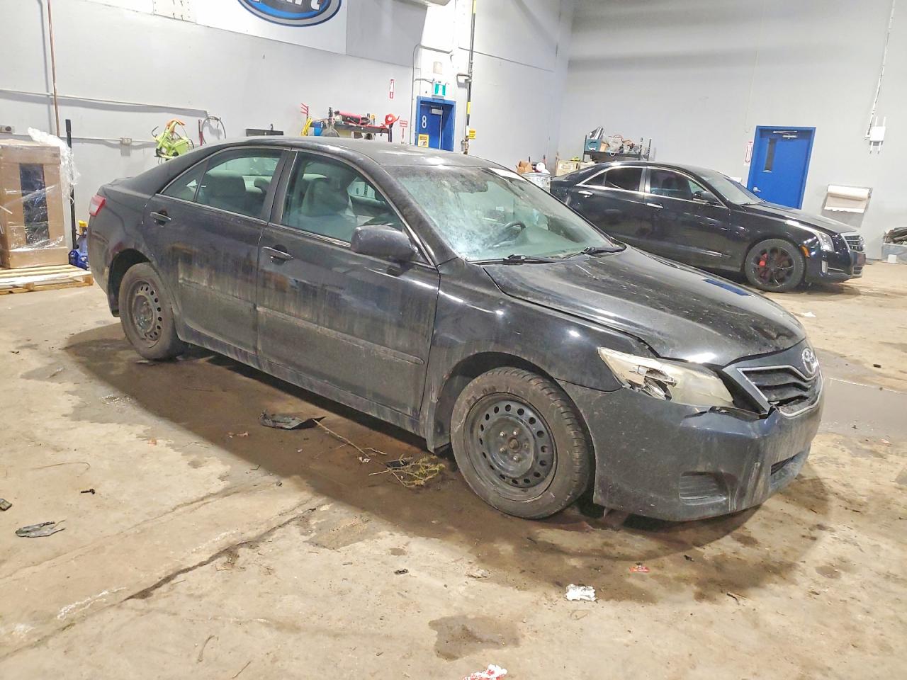 2011 TOYOTA CAMRY BASE photo 4
