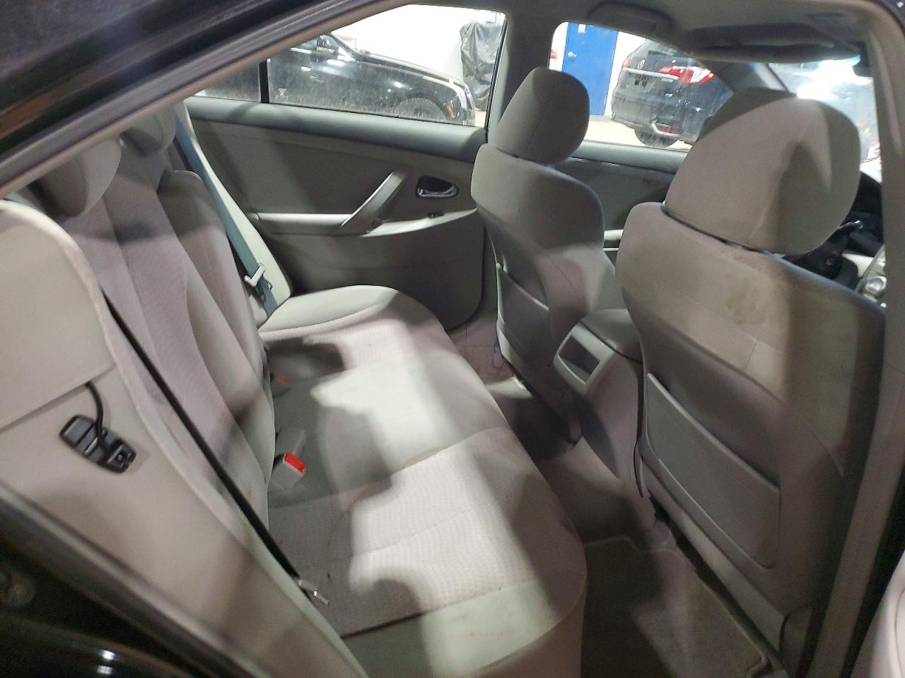 2011 TOYOTA CAMRY BASE photo 10