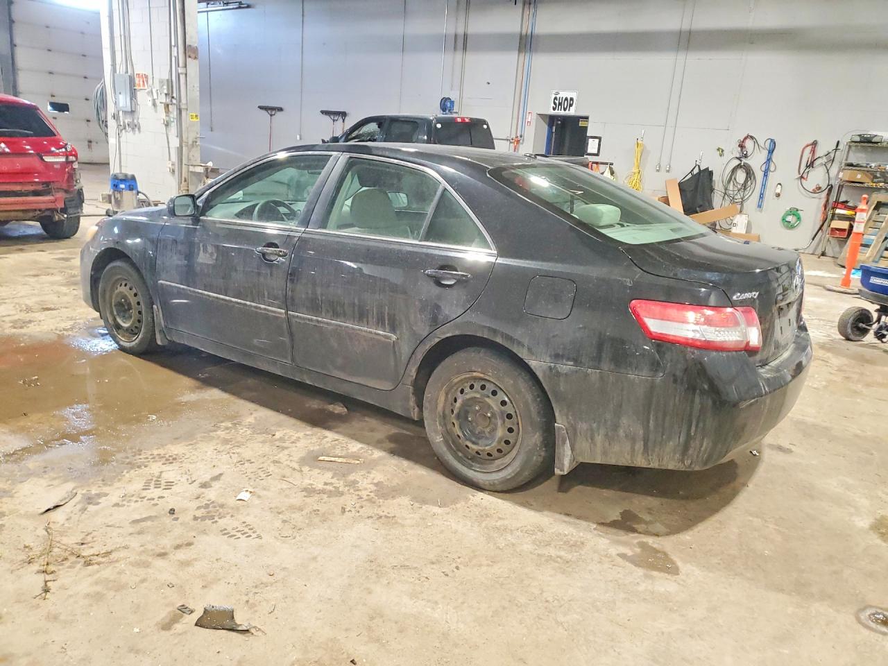 2011 TOYOTA CAMRY BASE photo 2