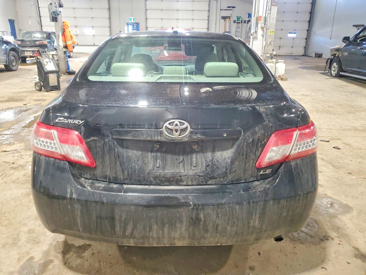 2011 TOYOTA CAMRY BASE photo 6