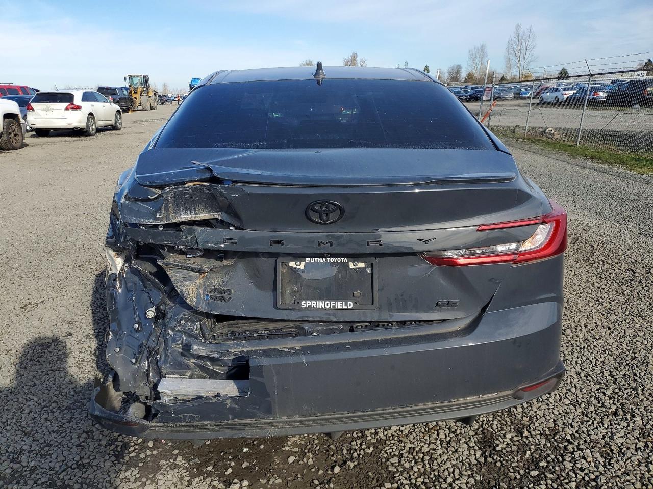 2025 TOYOTA CAMRY SE photo 6