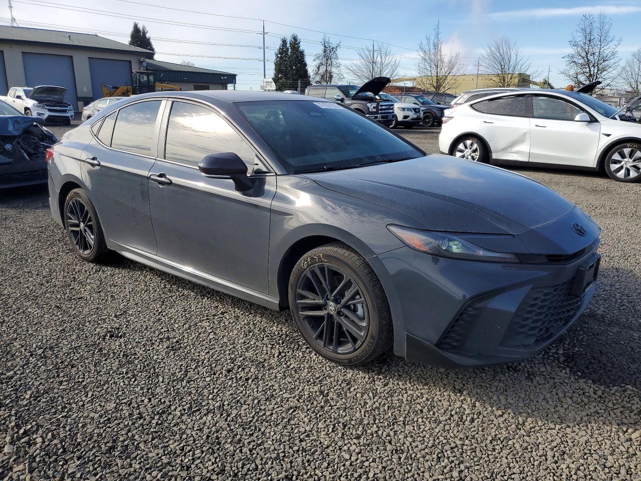 2025 TOYOTA CAMRY SE photo 4