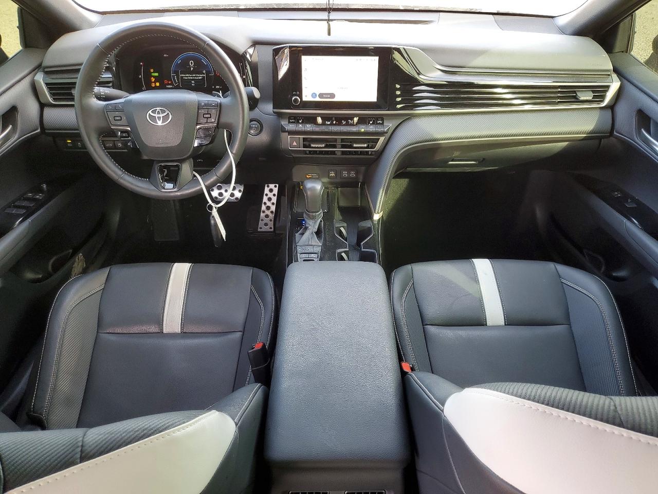 2025 TOYOTA CAMRY SE photo 8
