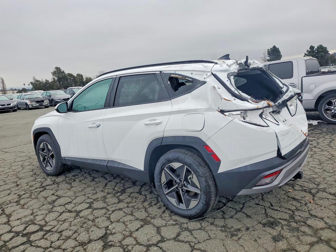 2025 HYUNDAI TUCSON SEL photo 3