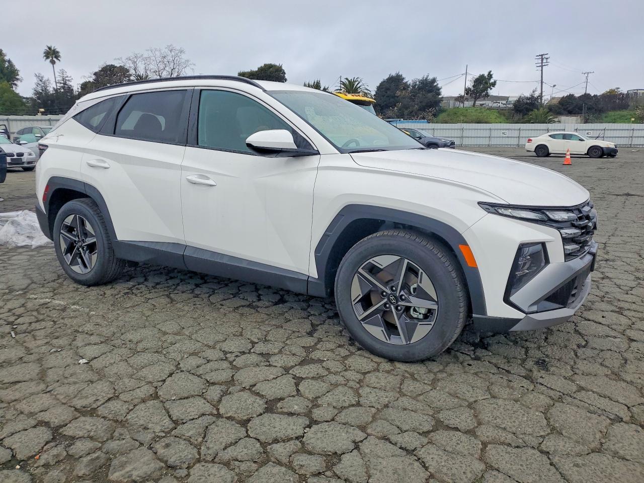 2025 HYUNDAI TUCSON SEL photo 7