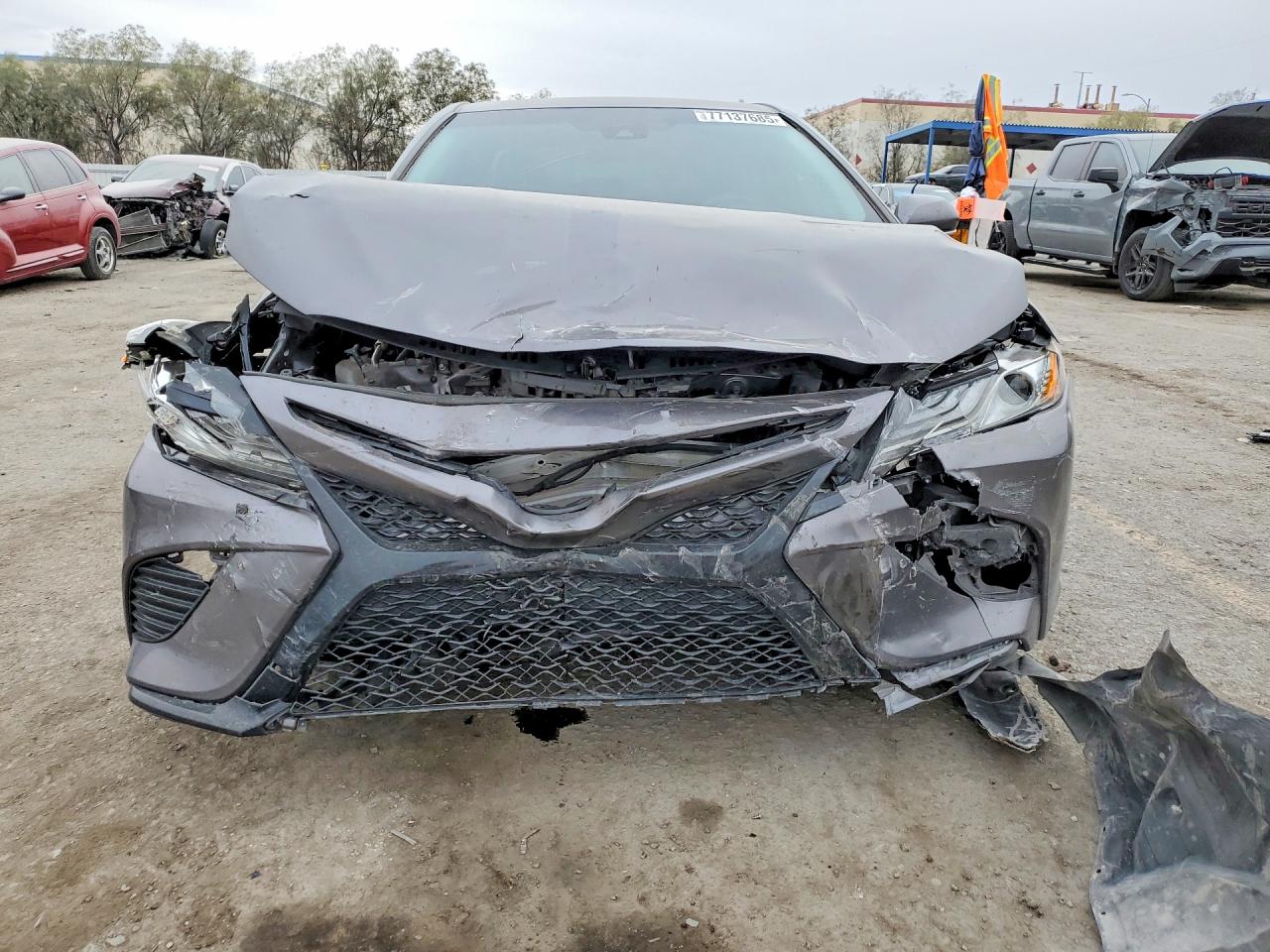 2019 TOYOTA CAMRY XSE photo 9