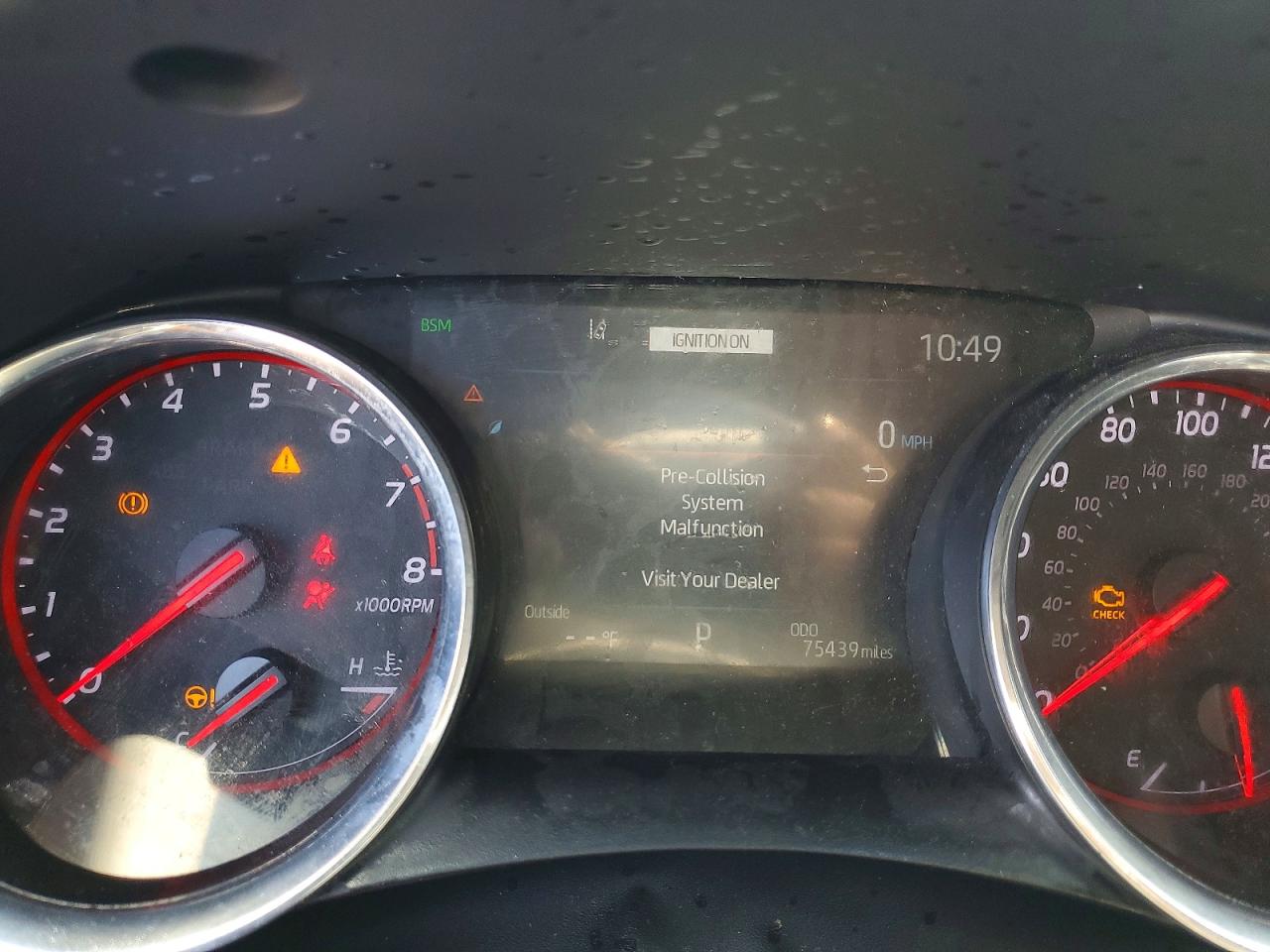 2019 TOYOTA CAMRY XSE photo 17