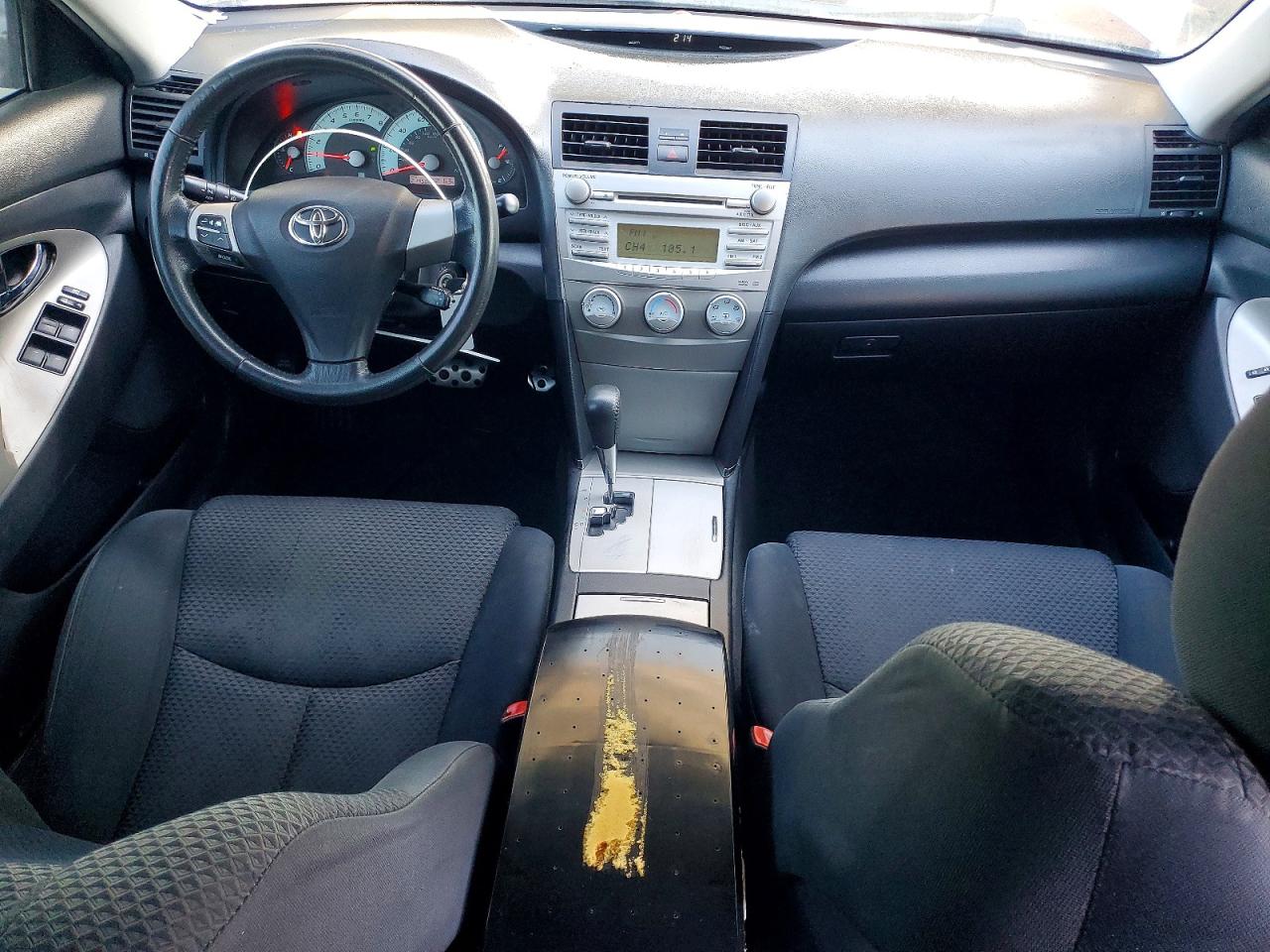 2010 TOYOTA CAMRY photo 22