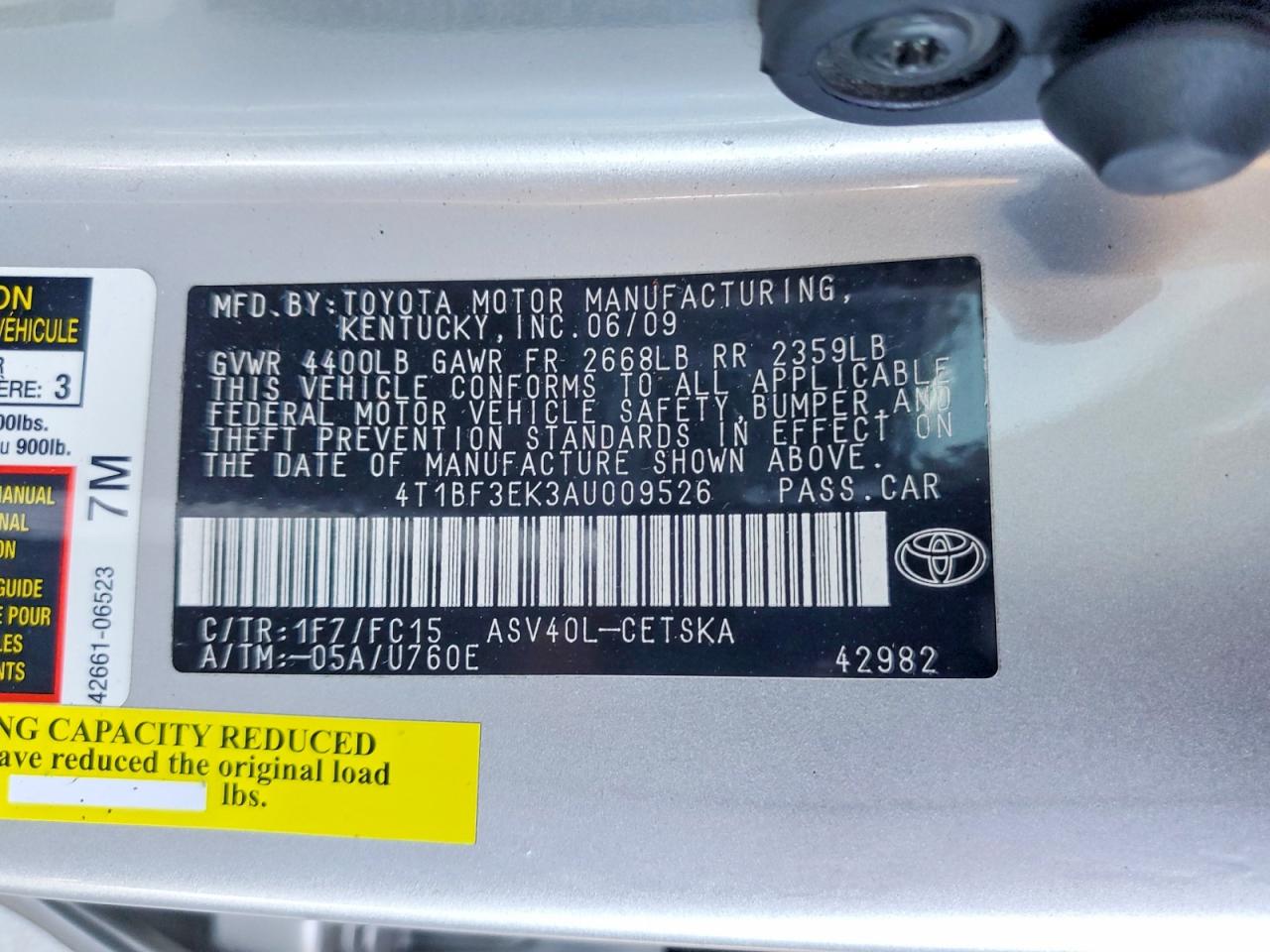 2010 TOYOTA CAMRY photo 34