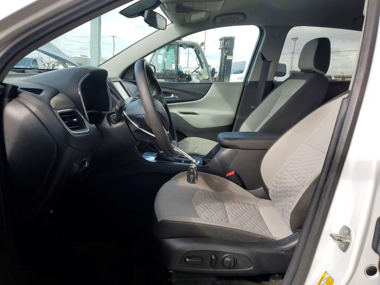 2019 CHEVROLET EQUINOX LS photo 7
