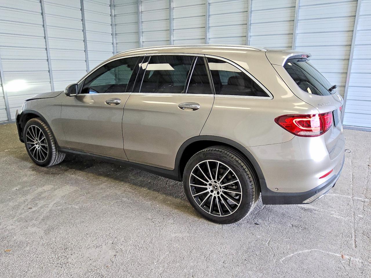 2020 MERCEDES-BENZ GLC 300 photo 4