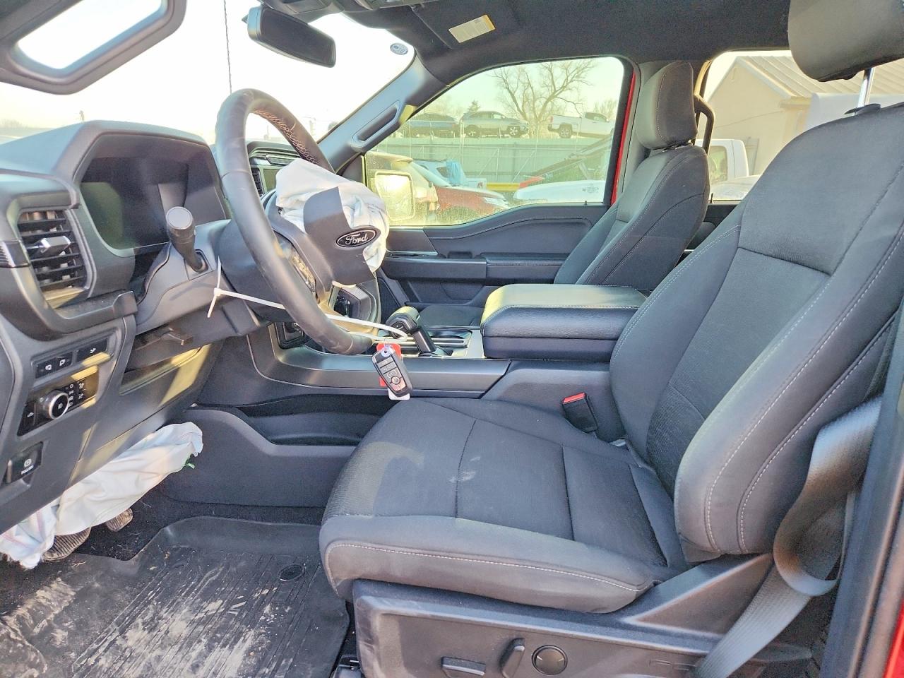 2024 FORD F150 XLT photo 13