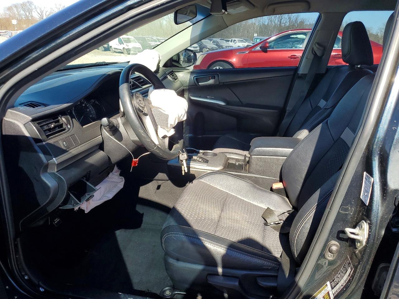 2014 TOYOTA CAMRY SE photo 7
