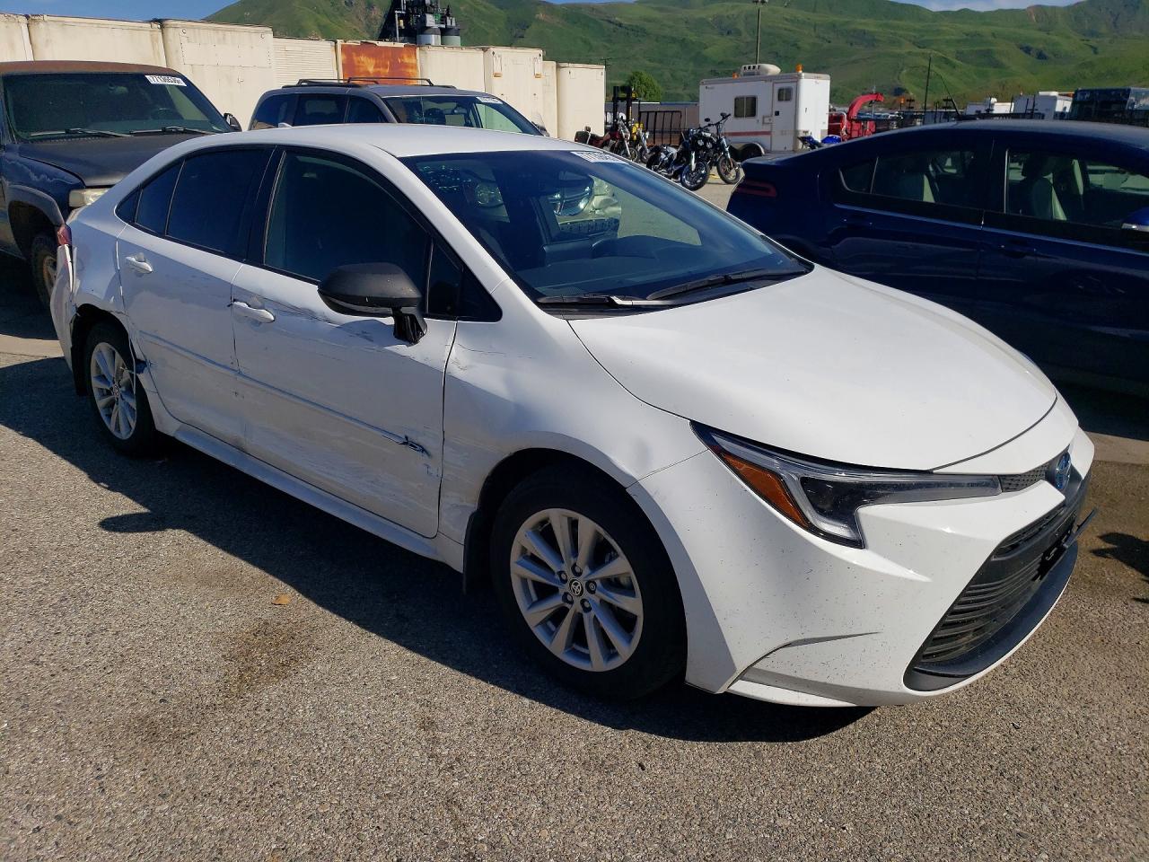 2025 TOYOTA COROLLA LE photo 7